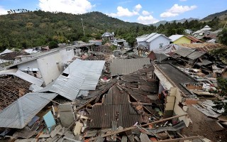 Lombok, Indonesia, hoang tàn sau 3 trận động đất liên tiếp