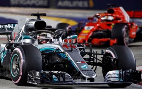 Hamilton về trước Vettel gần 40 giây tại GP Singapore