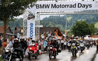 Nhiều trải nghiệm cho giới mê xe tại BMW Motorrad Day 2018