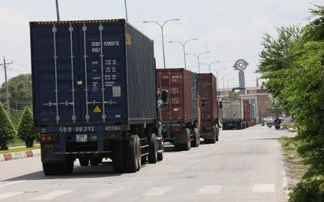 Xử lý tình trạng xe container gây ùn tắc tại Cửa khẩu quốc tế Mộc Bài