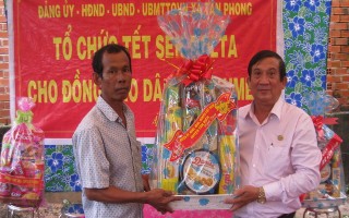 Lãnh đạo huyện Tân Biên chúc mừng lễ hội Chum Bân- Sen dolta của đồng bào Khmer