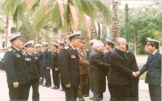 Nguyên Tổng Bí thư Đỗ Mười với Hải quân nhân dân Việt Nam