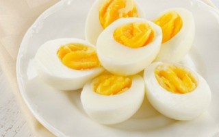 Lòng trắng hay lòng đỏ trứng gà bổ dưỡng hơn?