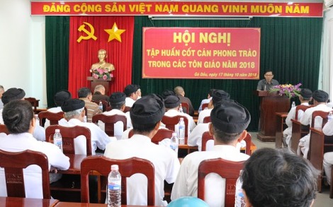 Gò Dầu: Tập huấn cốt cán phong trào trong các tôn giáo