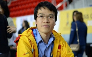 Quang Liêm thắng nhờ hai nước dọa chiếu hết ở giải cờ Đảo Man