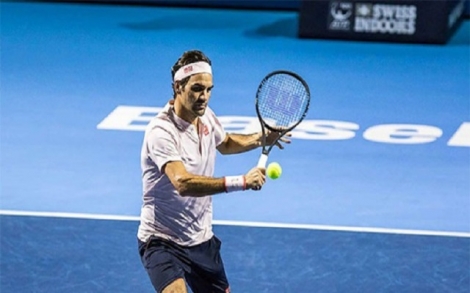 Federer lần thứ 12 liên tiếp vào bán kết Basel Mở rộng