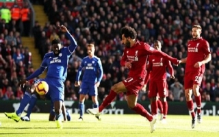 Salah ghi dấu ba bàn, Liverpool chiếm ngôi đầu Ngoại hạng Anh