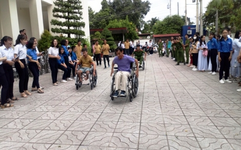 Thành đoàn TP.Tây Ninh: Tổ chức giao lưu với người khuyết tật