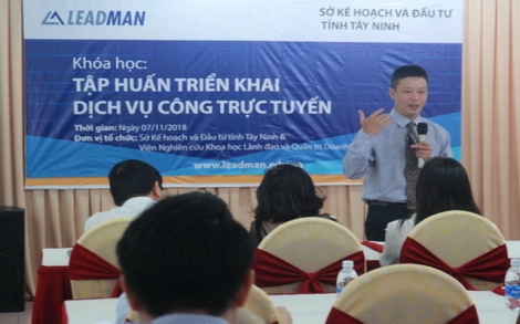 Tập huấn dịch vụ công cho doanh nghiệp vừa và nhỏ