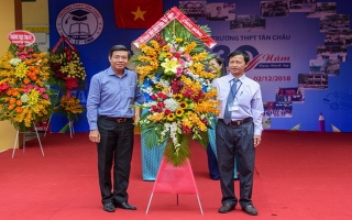 Kỷ niệm 30 năm thành lập Trường THPT Tân Châu