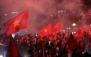 Báo Hàn Quốc: 'Việt Nam như sống trong không khí World Cup'