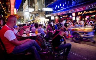 Tuổi được phép uống rượu ở các quốc gia Đông Nam Á