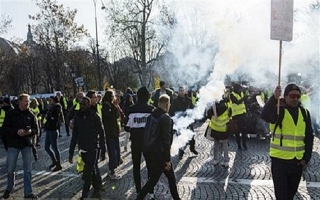 Pháp ngăn phong trào “áo vàng” biểu tình