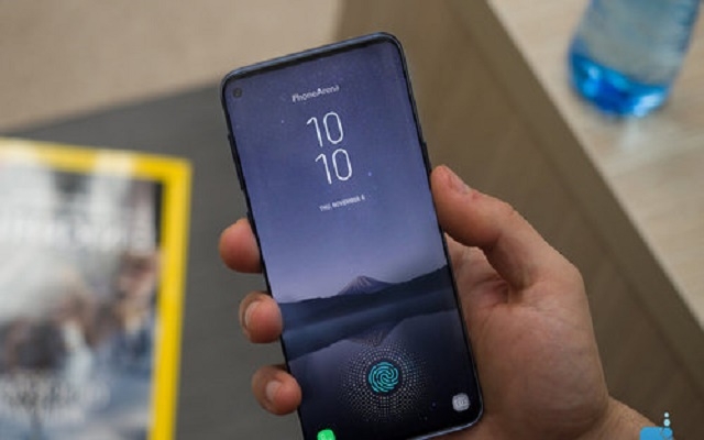 Galaxy S10 sẽ có màn hình 'đục lỗ' dạng thuốc con nhộng