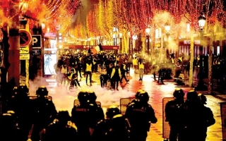Kinh tế Pháp “gặp khó” bởi bạo loạn biểu tình