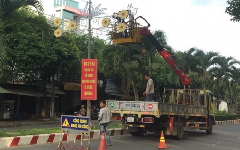 TP.Tây Ninh:Trang trí đèn hoa đón năm mới 2019