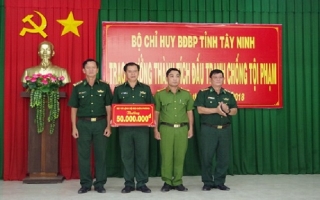 Thưởng nóng 130 triệu đồng cho lực lượng phòng chống ma túy BĐBP Tây Ninh