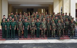 Đoàn cán bộ Quân đội Hoàng gia Campuchia làm việc tại Sư đoàn 5