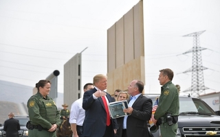 Chính phủ Mỹ đóng cửa ngày thứ 17, Tổng thống sắp thăm biên giới Mexico