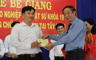 Bế giảng lớp đào tạo nghề Luật sư và Công chứng tại Tây Ninh
