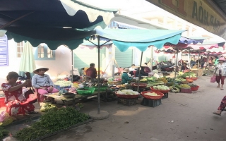 Tiểu thương chợ Long Hải lại bức xúc chuyện bố trí địa điểm kinh doanh