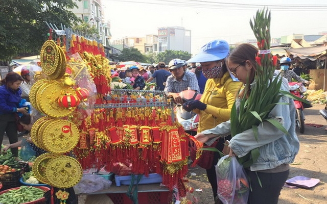 Đi chợ ngày giáp Tết