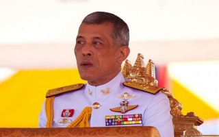 Nhà vua Thái Lan phản đối quyết định tranh cử gây sốc của chị gái