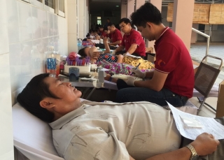 Hòa Thành: Tiếp nhận gần 300 đơn vị máu hiến