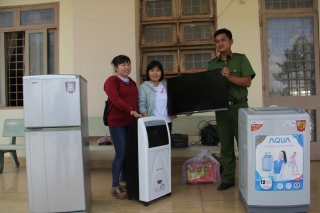 CATP.Tây Ninh: Trao trả tài sản cho người bị mất