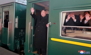 Ông Kim Jong-un lên tàu tới Việt Nam cùng em gái