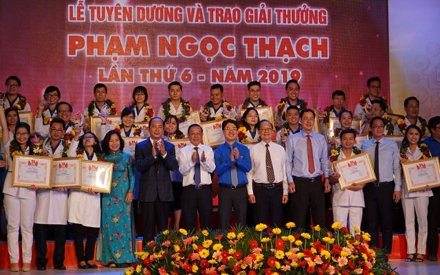 37 thầy thuốc trẻ tiêu biểu được trao giải thưởng Phạm Ngọc Thạch