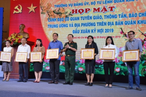 Quân khu 7: Họp mặt các cơ quan thông tấn, báo chí đầu xuân Kỷ Hợi 2019