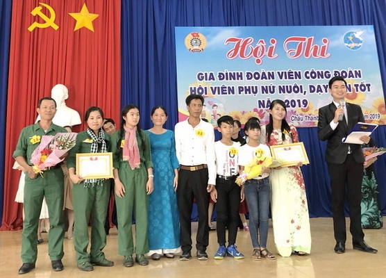 Hội thi Gia đình đoàn viên công đoàn- hội viên phụ nữ nuôi dạy con tốt