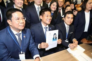 Thái Lan giải thể đảng thân cựu Thủ tướng Thaksin
