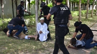 Malaysia bắt 9 nghi can khủng bố