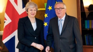 Thủ tướng Anh đàm phán nước rút trước phiên bỏ phiếu Brexit