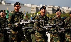 Quân đội Venezuela bảo vệ các cơ sở trọng yếu