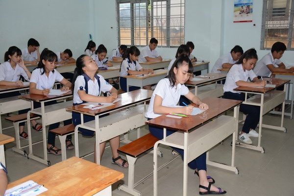 Làm thế nào để tăng tỷ lệ học sinh theo học ở trường nghề ?