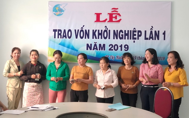 Hỗ trợ vốn cho phụ nữ nghèo làm kinh tế