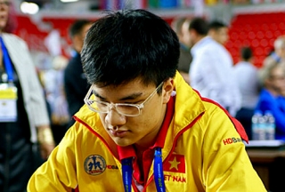Anh Khôi liên tiếp thí quân, thắng cựu vô địch châu Á
