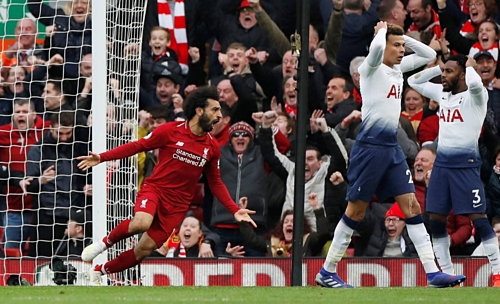 Liverpool hạ Tottenham để trở lại đỉnh bảng