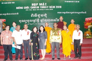 Họp mặt mừng Tết Chol Chnam Thmay của đồng bào Khmer