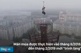 Video: Thót tim cảnh vũ công múa cột trên nóc nhà 16 tầng