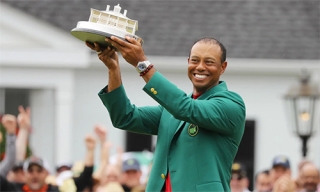 Tiger Woods vô địch Masters 2019
