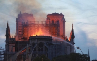 6 câu hỏi đặt ra sau vụ cháy Nhà thờ Đức Bà Paris
