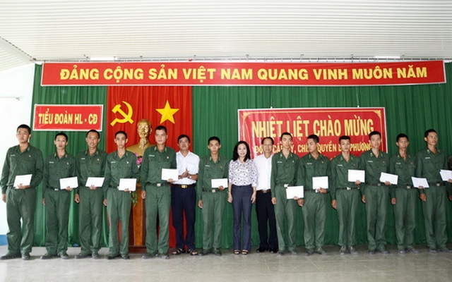 TP.Tây Ninh: Thăm, động viên chiến sĩ mới tại Tiểu đoàn Huấn luyện – Cơ động