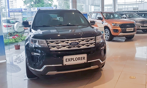 Ford Explorer giảm giá 50 triệu sau thời 'bia kèm lạc'