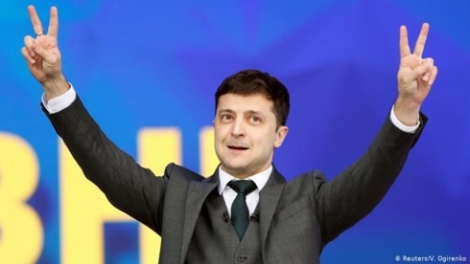 Viễn cảnh nào cho Ukraine sau chiến thắng của danh hài Zelensky?