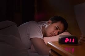 Cách khắc phục tình trạng mất ngủ ở người trẻ