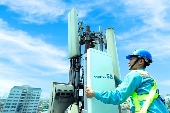 Viettel phát trạm 5G đầu tiên